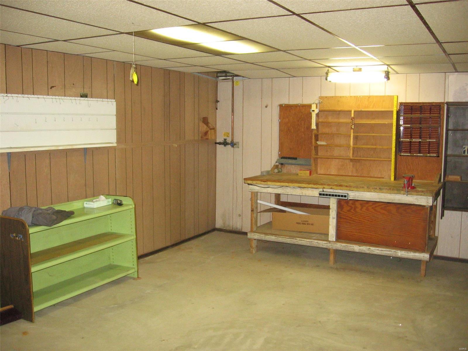 1690 Methodist Street Carlyle, IL 62231 - Photo 20 of 29