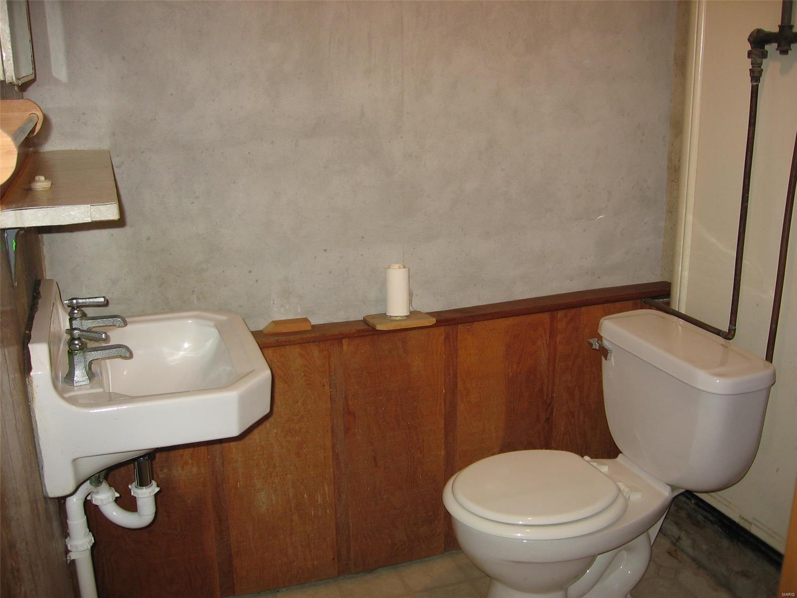 1690 Methodist Street Carlyle, IL 62231 - Photo 25 of 29