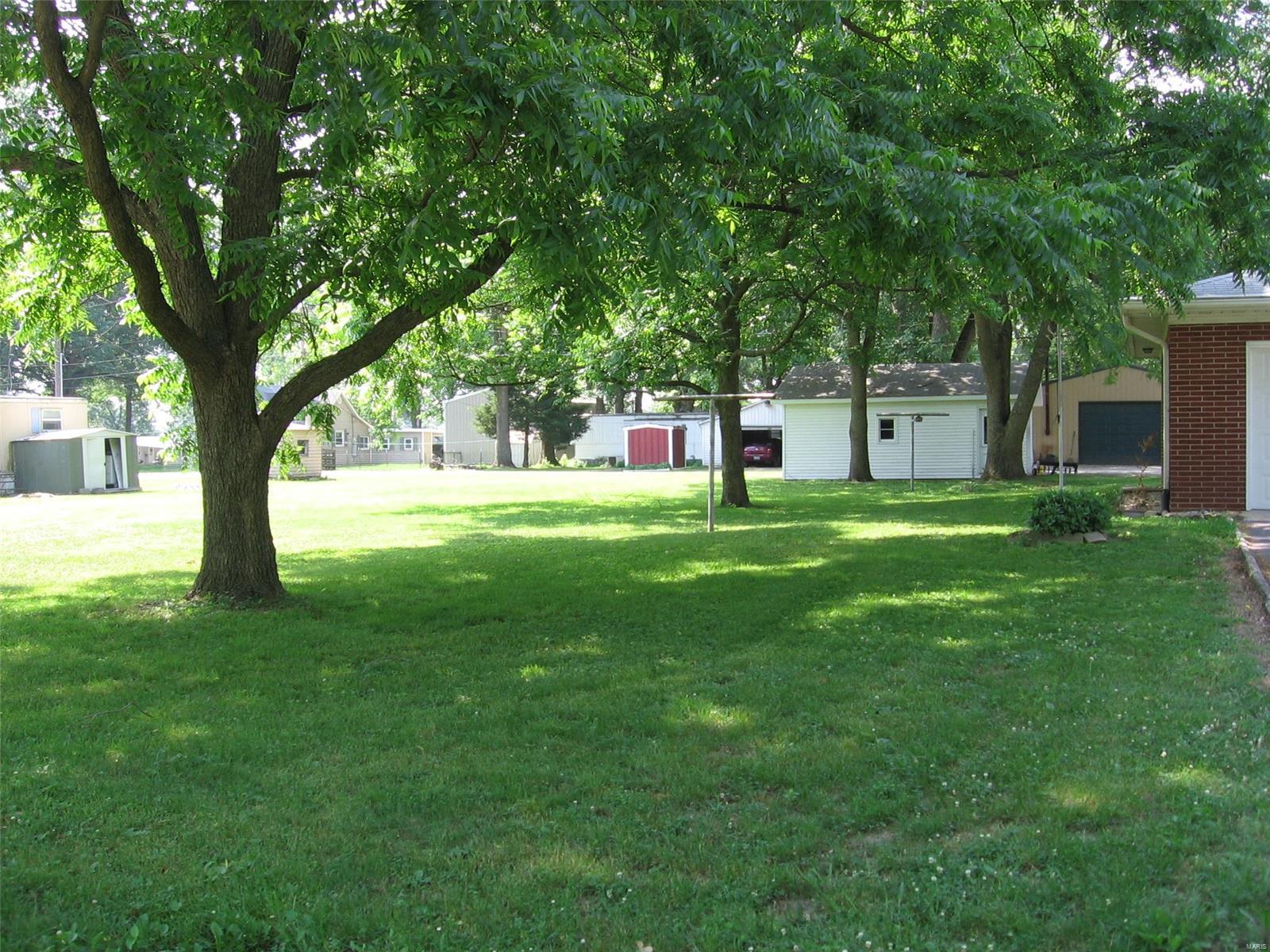 1690 Methodist Street Carlyle, IL 62231 - Photo 28 of 29