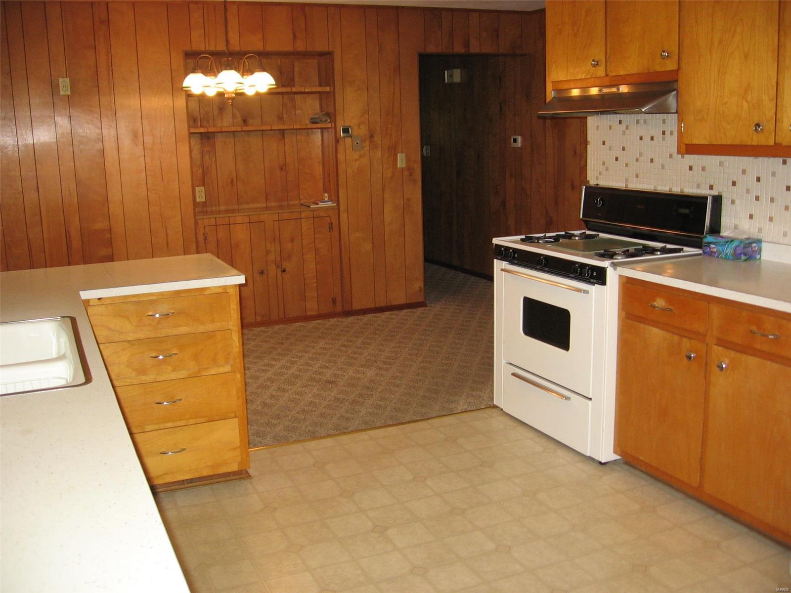 1690 Methodist Street Carlyle, IL 62231 - Photo 9 of 29