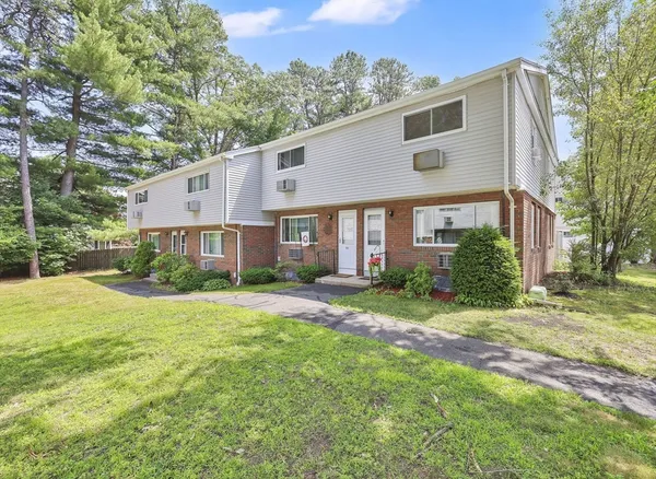 $229,000 | 49 Sheri Lane, Unit 49, Agawam, MA 01001