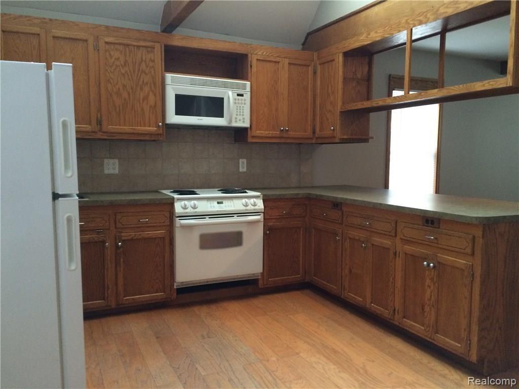 636 Stratford Road Ferndale, MI 48220 - Photo 3 of 9