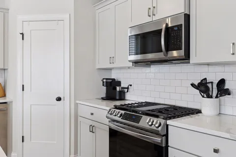 $625,000 | 10250 Arrowwood Trail, Woodbury, MN 55129