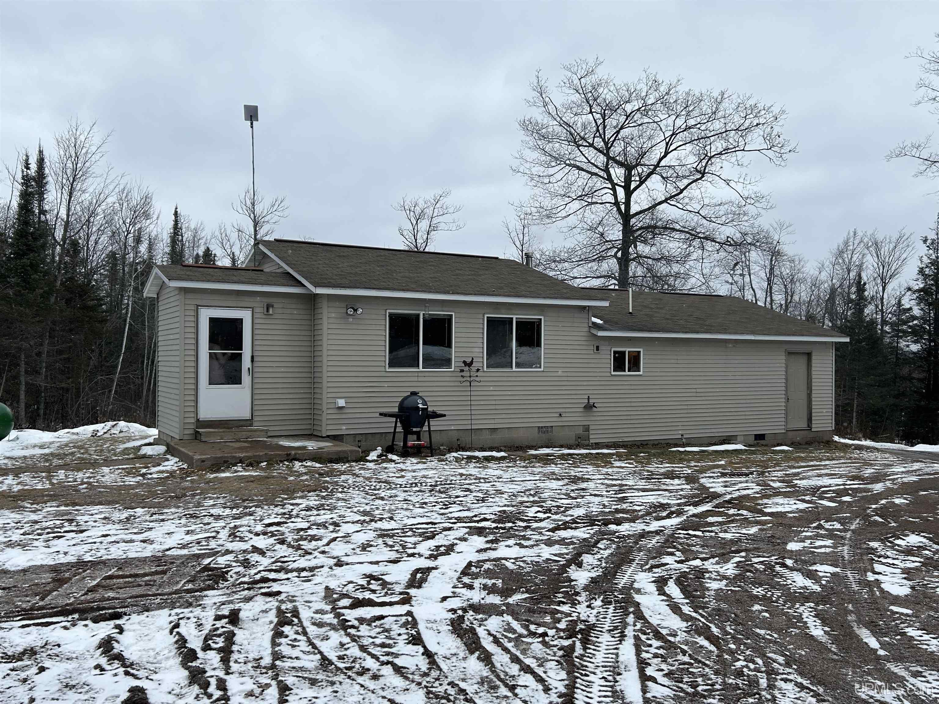 4620 County Rd Cove Champion, MI 49814 - Photo 1 of 32
