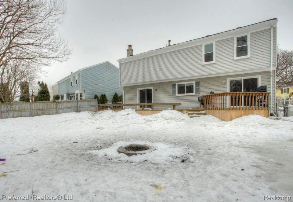 659 Worthington Road Canton, MI 48188 - Photo 4 of 32 564694_744069945611205_948292311_n.jpg