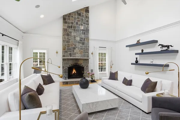 $2,195,000 | 3 Oak Knoll Road, Carlisle, MA 01741