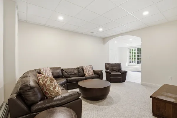 $2,195,000 | 3 Oak Knoll Road, Carlisle, MA 01741