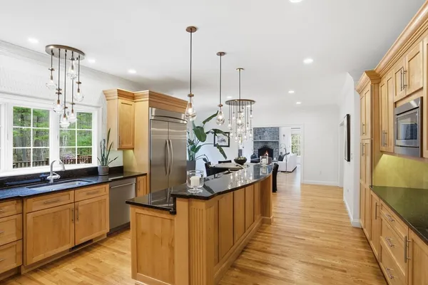 $2,195,000 | 3 Oak Knoll Road, Carlisle, MA 01741