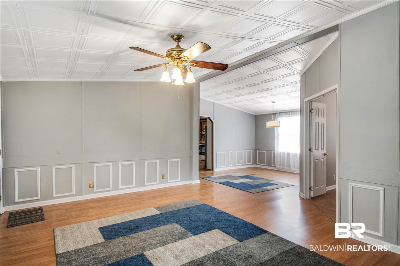 23587 Cumberland Road Robertsdale, AL 36567 - Photo 8 of 36