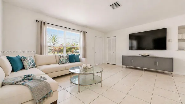 $499,900 | 15305 Southwest 104th Avenue, Miami, FL 33157