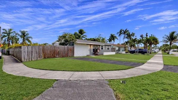 $499,900 | 15305 Southwest 104th Avenue, Miami, FL 33157