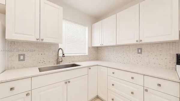 $499,900 | 15305 Southwest 104th Avenue, Miami, FL 33157