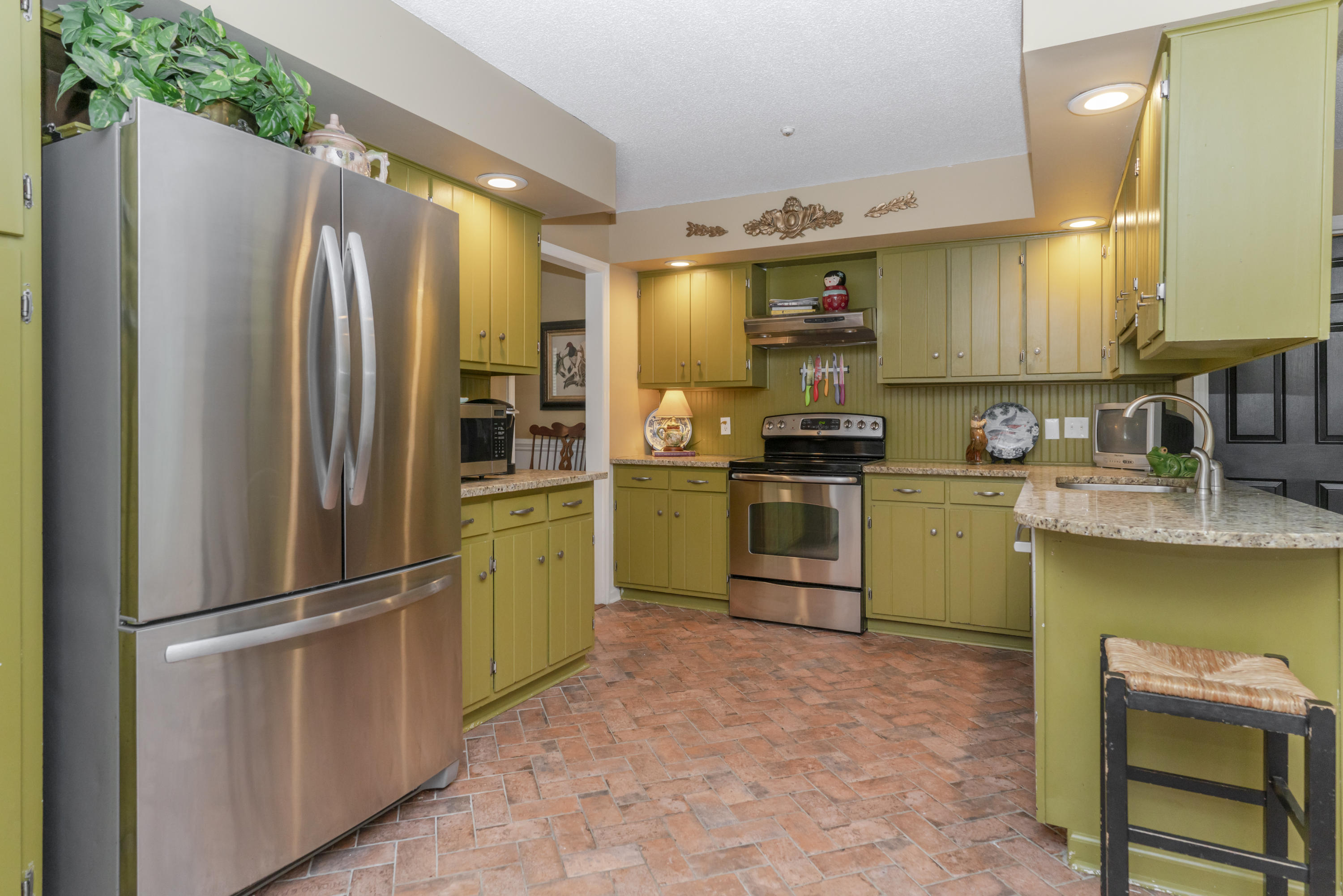 1940 Rock Bluff Road Hixson, TN 37343 - Photo 18 of 40 Kitchen