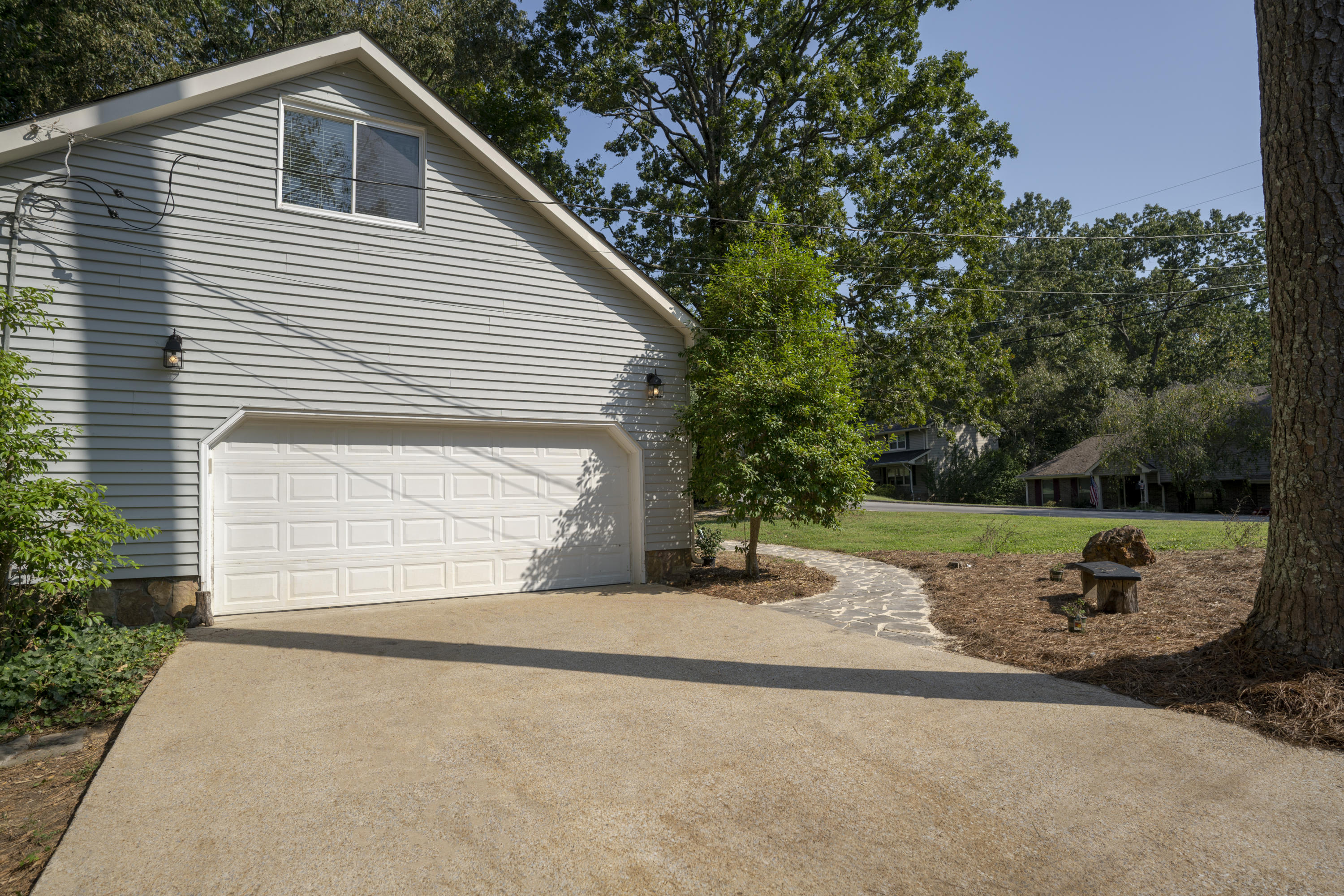 1940 Rock Bluff Road Hixson, TN 37343 - Photo 34 of 40 Garage