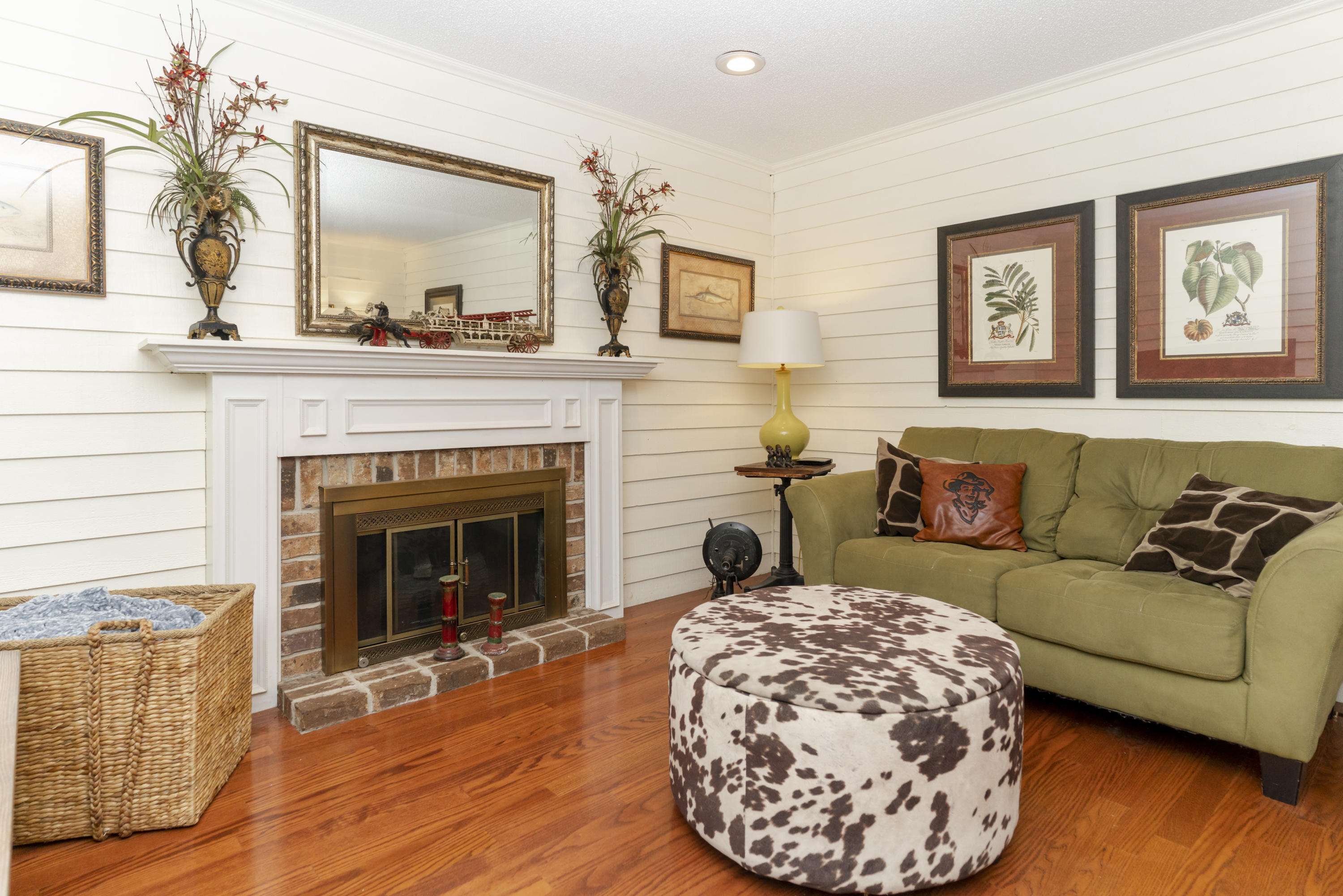1940 Rock Bluff Road Hixson, TN 37343 - Photo 10 of 40 Living Room