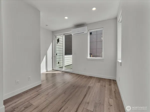 $524,900 | 3628 14th Avenue South, Seattle, WA 98144