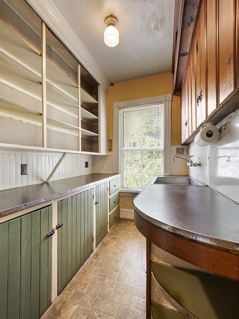 5 West Street Waterville, ME 04901 - Photo 8 of 29 First floor sink