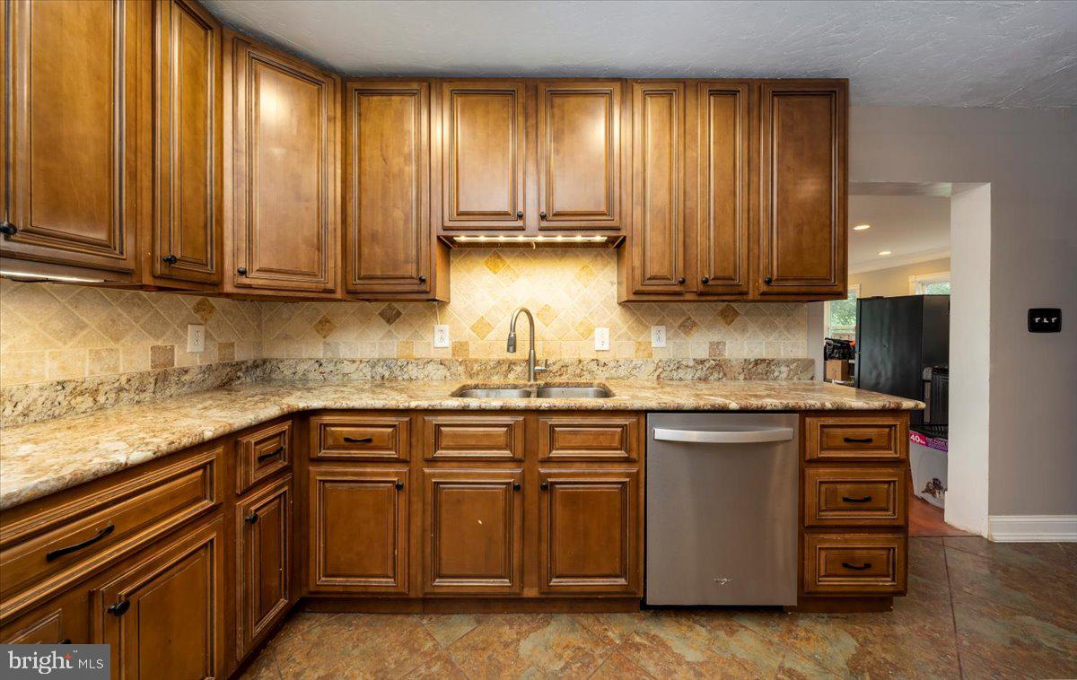 3251 Kemptown Church Road Monrovia, MD 21770 - Photo 11 of 59