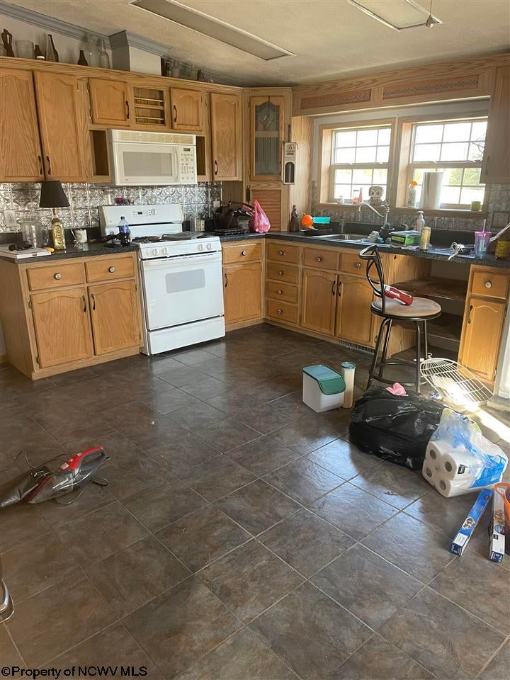 303 Tygart Jct Road Philippi, WV 26416 - Photo 3 of 17 Gallery Image 3