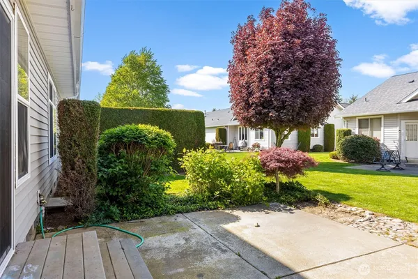 $549,500 | 1149 Aaron Drive, Unit B, Lynden, WA 98264
