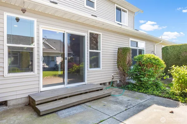 $549,500 | 1149 Aaron Drive, Unit B, Lynden, WA 98264