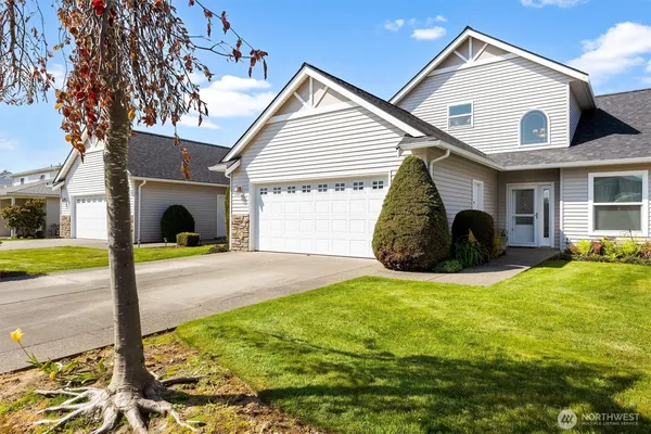 $549,500 | 1149 Aaron Drive, Unit B, Lynden, WA 98264