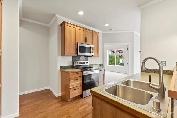 $549,500 | 1149 Aaron Drive, Unit B, Lynden, WA 98264