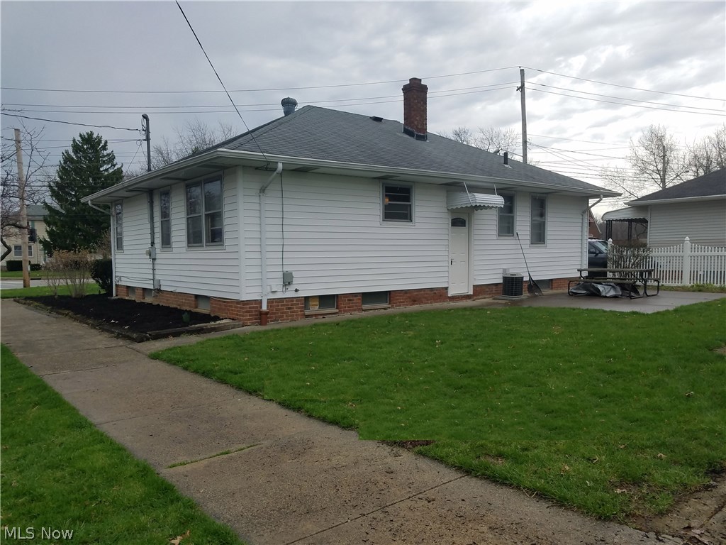 4376 Tiedeman Road Cleveland, OH 44144 - Photo 29 of 32 Gallery Image 29