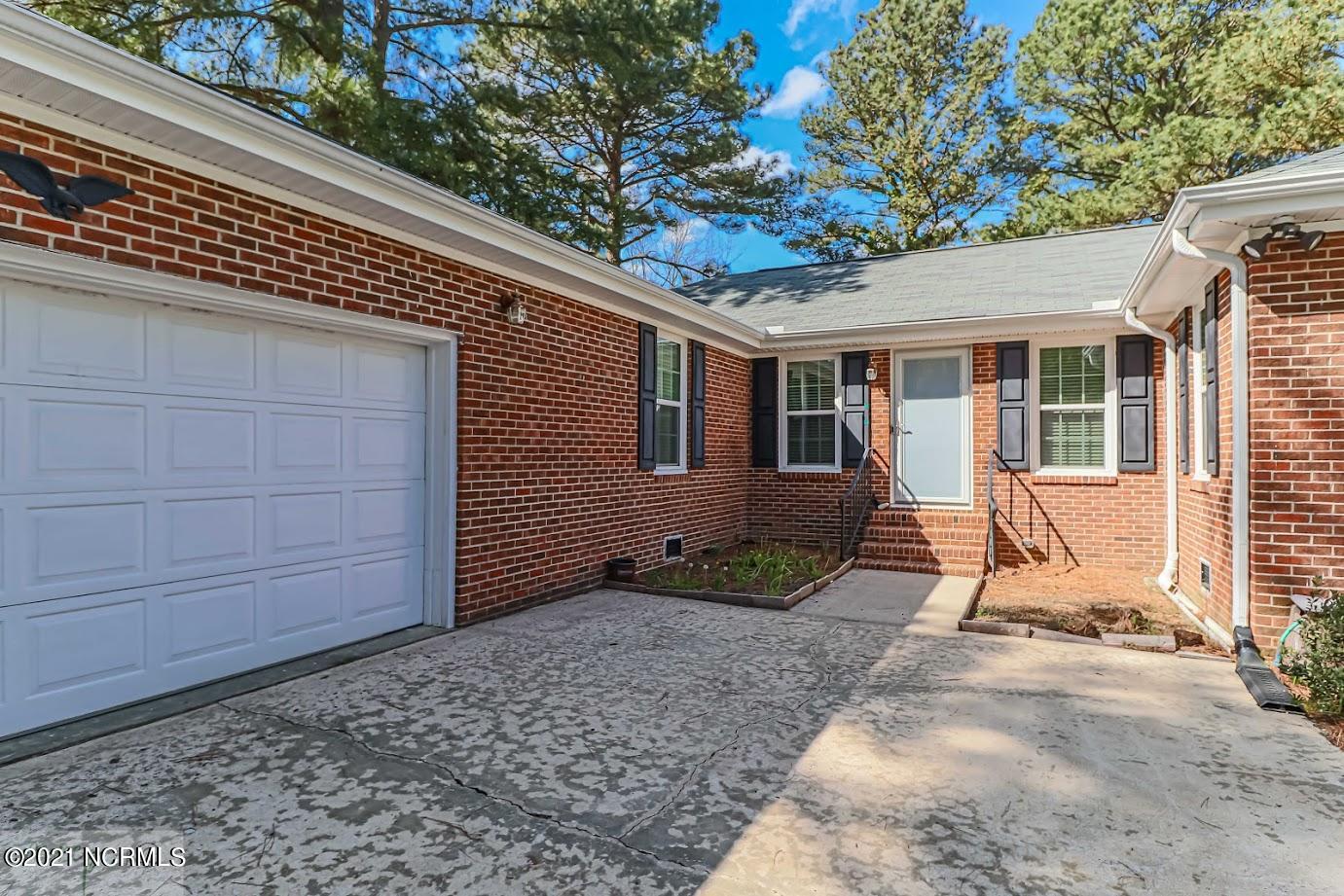 1104 Raleigh Rd Parkway West Wilson, NC 27896 - Photo 2 of 51 1104 raleigh Front Door