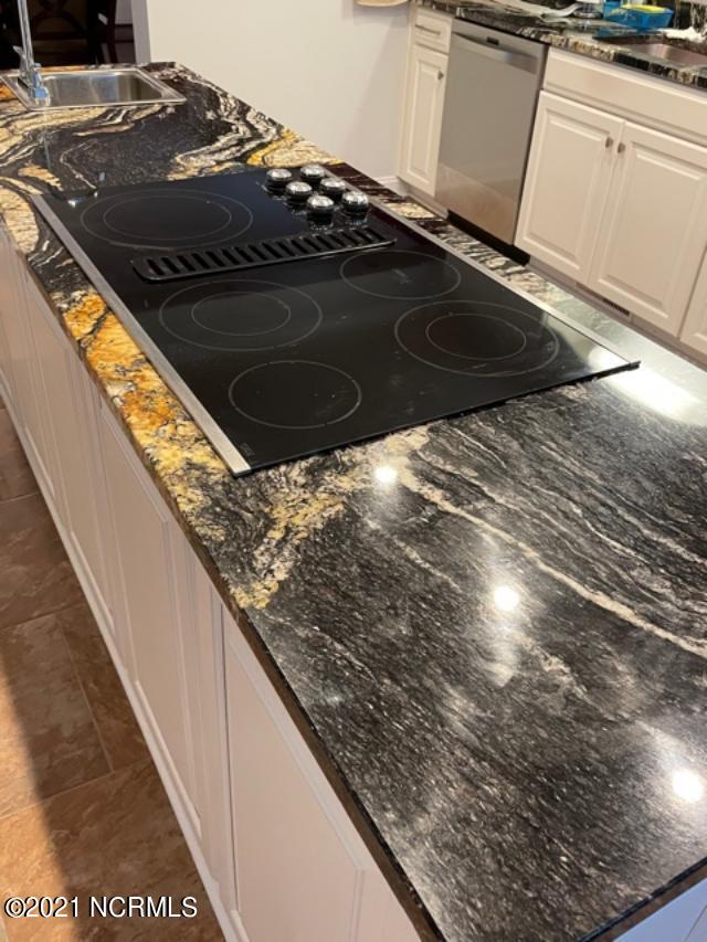 1104 Raleigh Rd Parkway West Wilson, NC 27896 - Photo 25 of 51 Granite Counter Tops