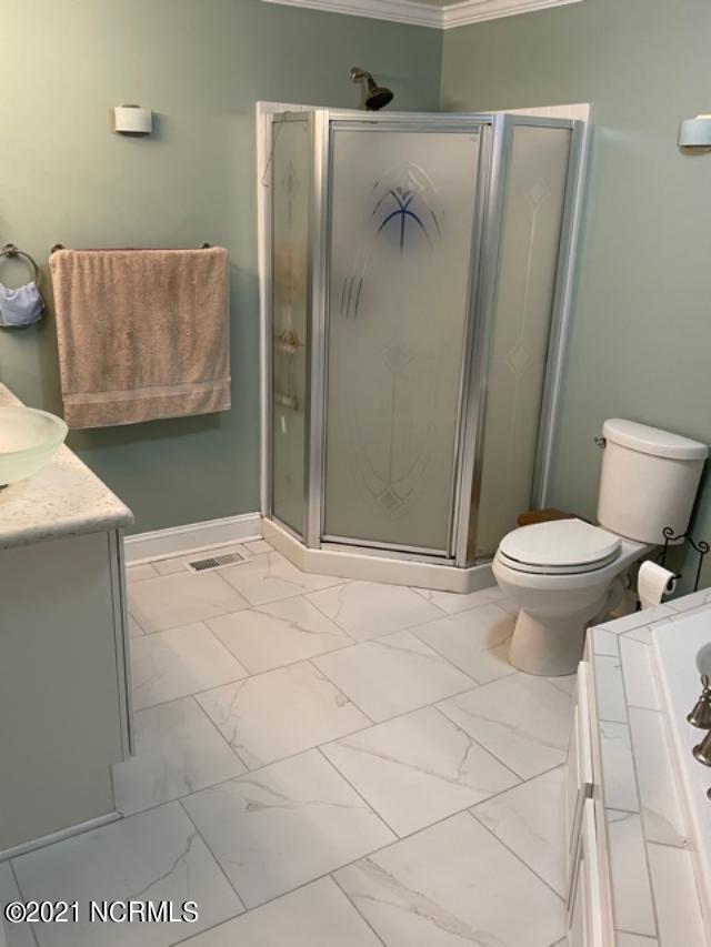 1104 Raleigh Rd Parkway West Wilson, NC 27896 - Photo 36 of 51 Master Bath