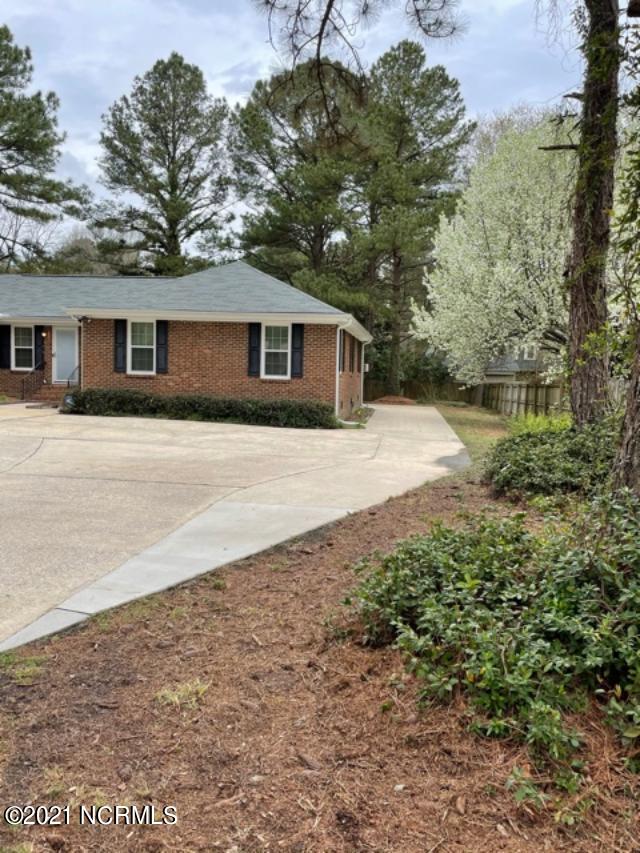 1104 Raleigh Rd Parkway West Wilson, NC 27896 - Photo 4 of 51 1104 Side Driveway