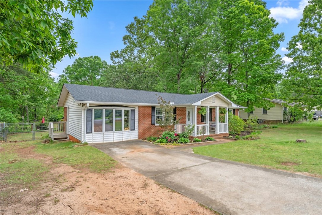 2730 Lebanon Road Pendleton, SC 29670 - Photo 6 of 48