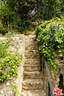 $1,250,000 | 2354 Landa Street, Los Angeles, CA 90039