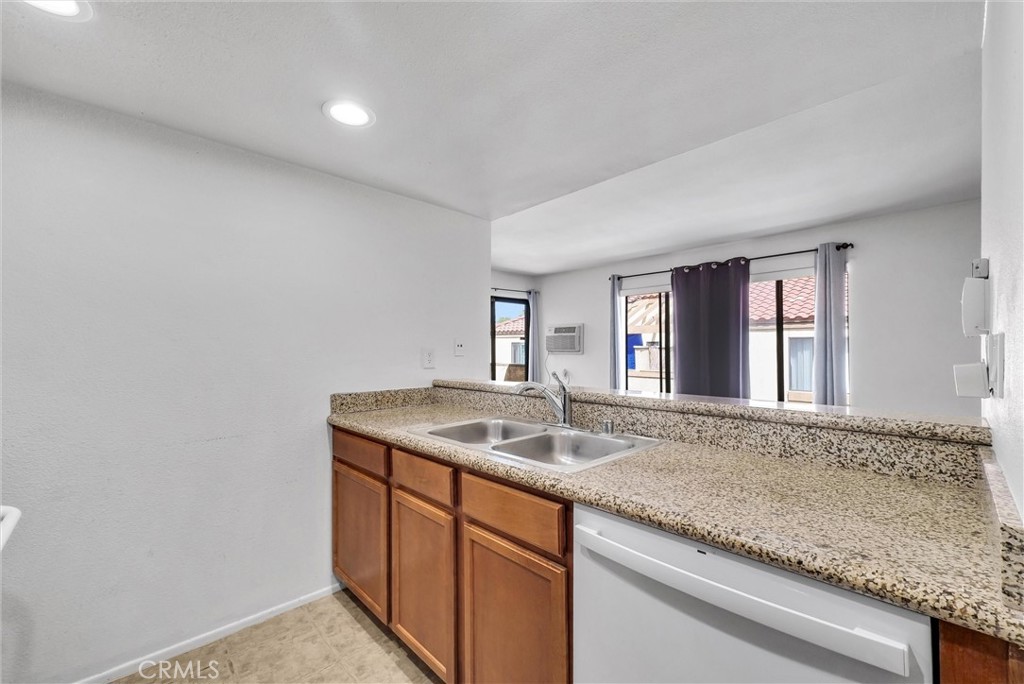 1136 West Blaine Street, Unit 203 Riverside, CA 92507 - Photo 17 of 21