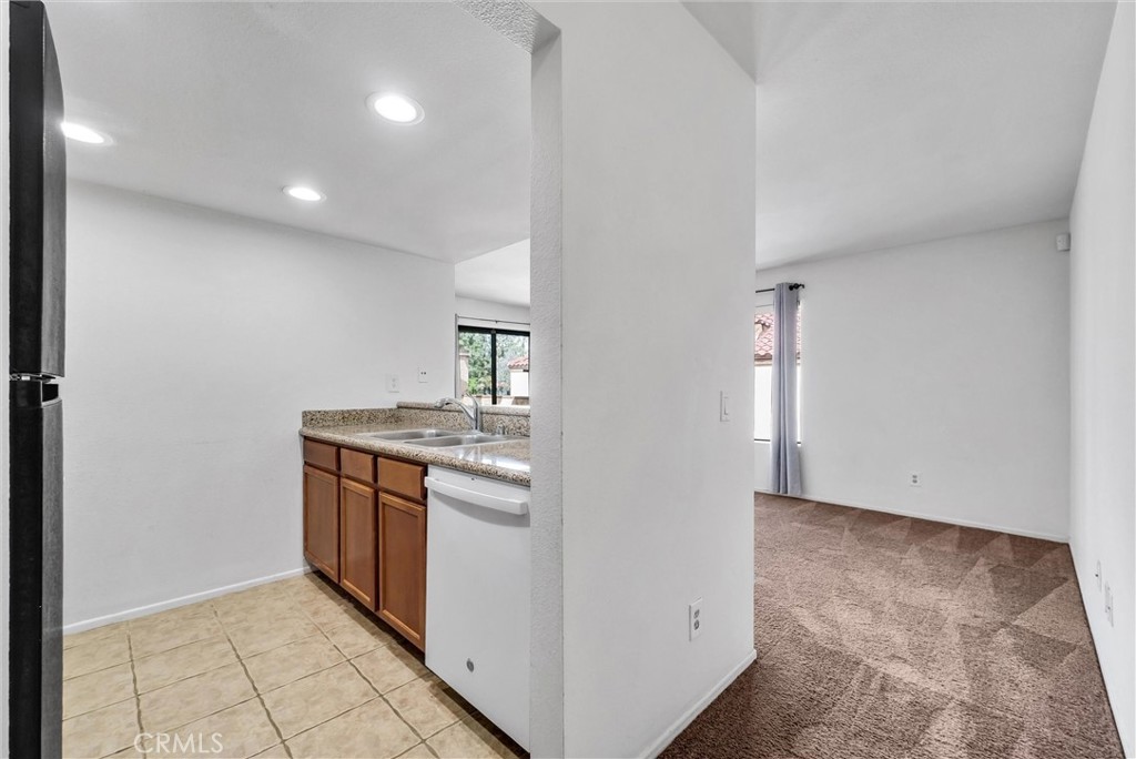 1136 West Blaine Street, Unit 203 Riverside, CA 92507 - Photo 5 of 21