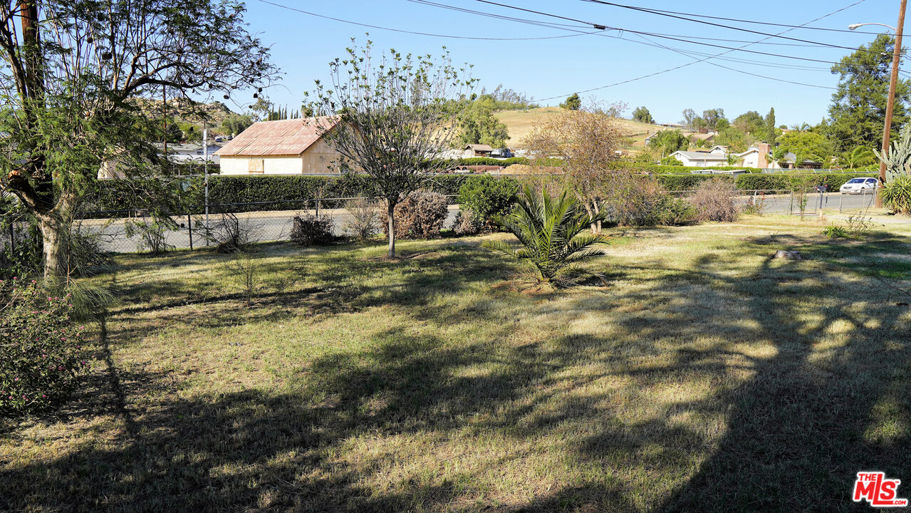 10584 Gramercy Place Riverside, CA 92505 - Photo 8 of 28