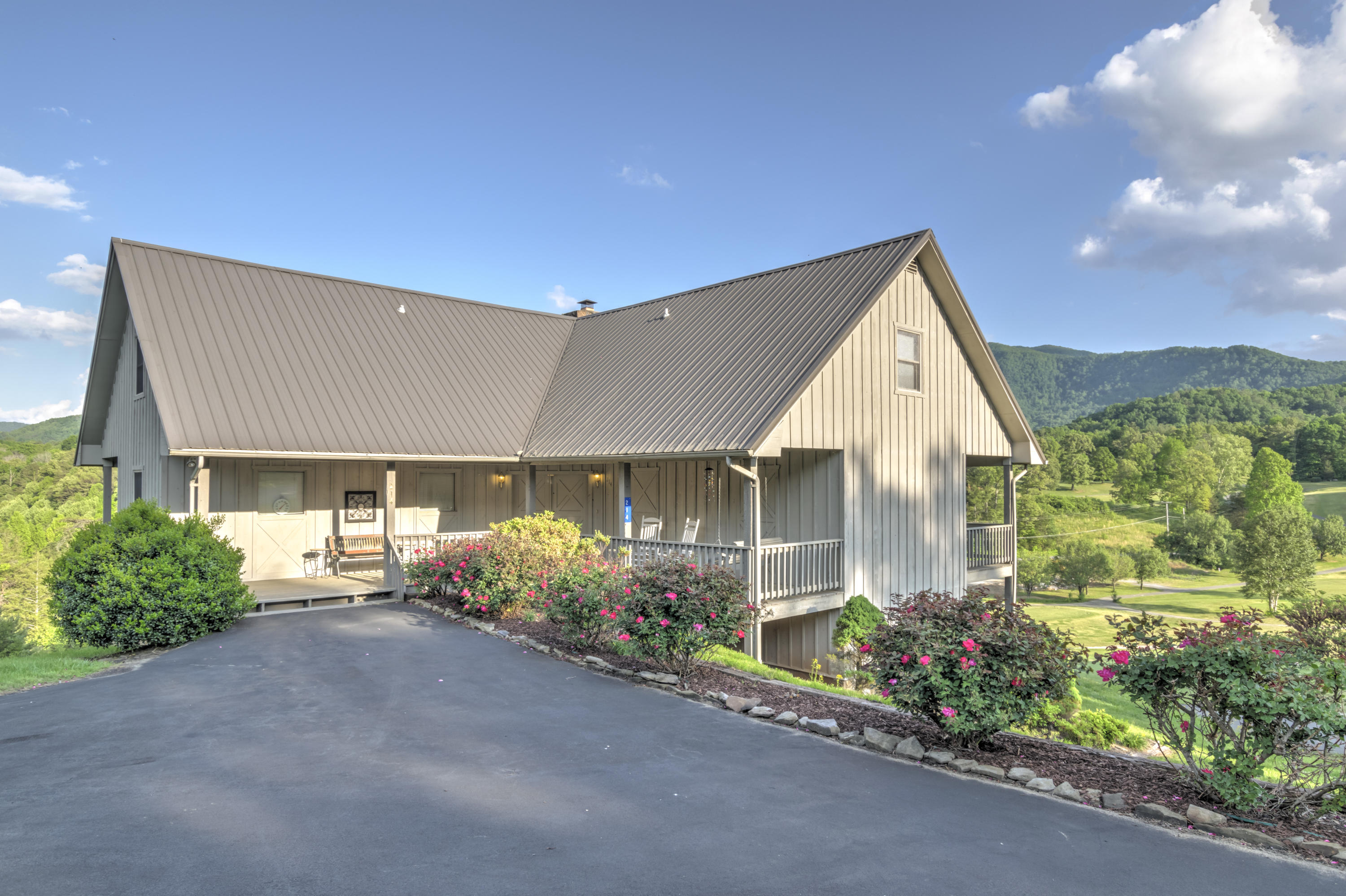 214 Pioneer Townsend, TN 37882 - Photo 4 of 38 Pioneer Trce (5)