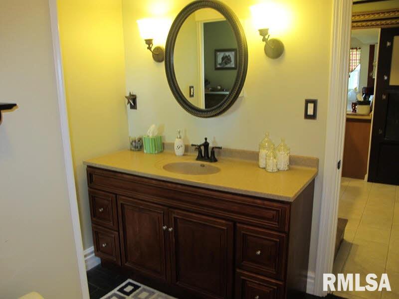 4270 Fayette Road Kinmundy, IL 62854 - Photo 11 of 26