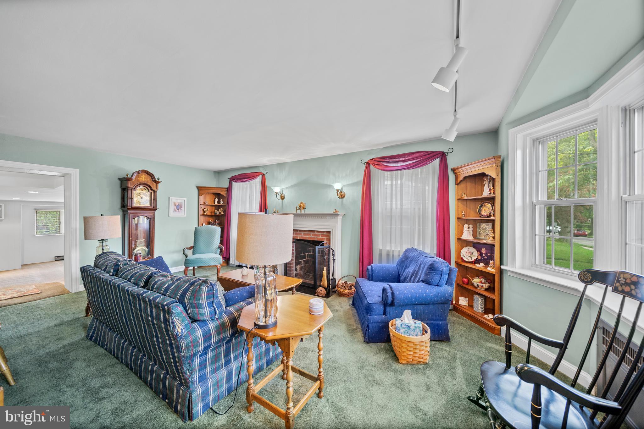 1421 Edgevale Road Wynnewood, PA 19096 - Photo 4 of 41 Living Room