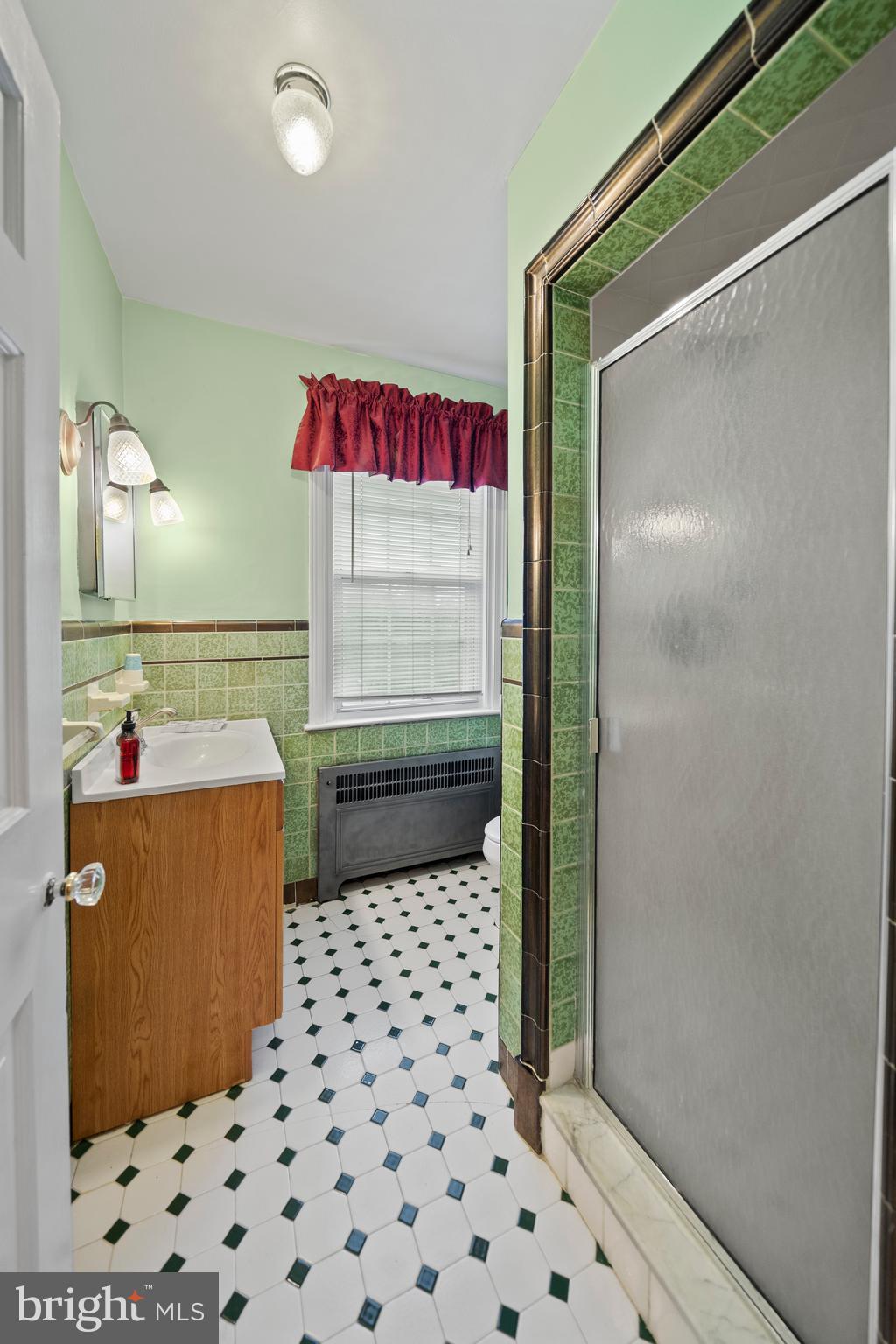 1421 Edgevale Road Wynnewood, PA 19096 - Photo 31 of 41 Hall Bath