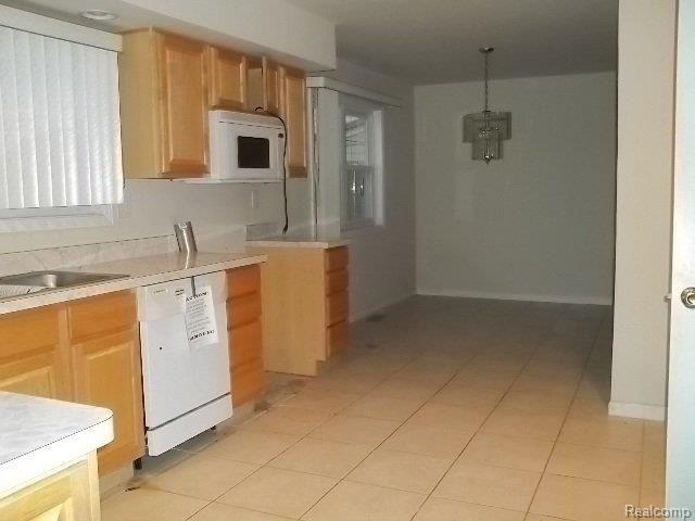 kitchen 2.JPG