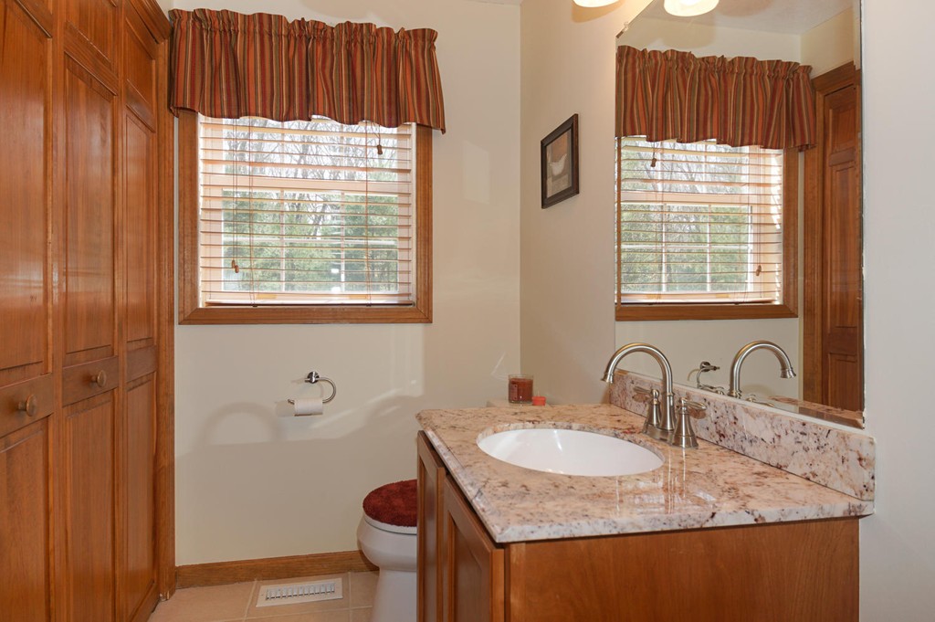 222 Rangeway Road Billerica, MA 01862 - Photo 11 of 24 Gallery Image 11