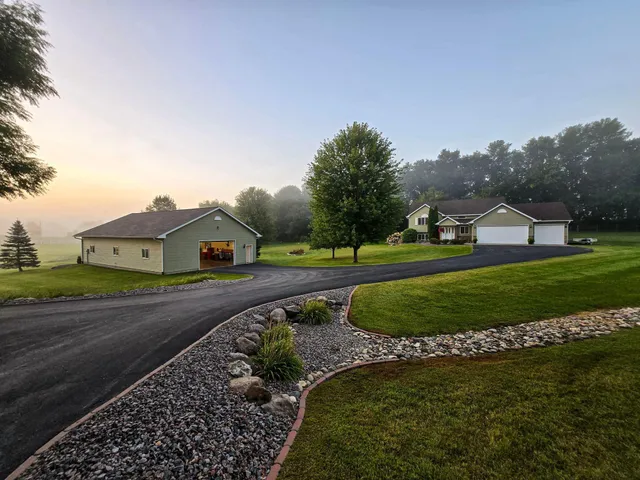 $659,000 | 1445 Highway 25, Buffalo, MN 55313