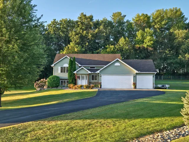 $659,000 | 1445 Highway 25, Buffalo, MN 55313