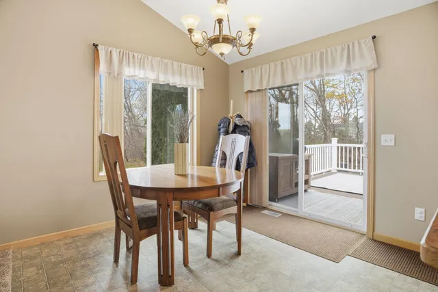 $659,000 | 1445 Highway 25, Buffalo, MN 55313