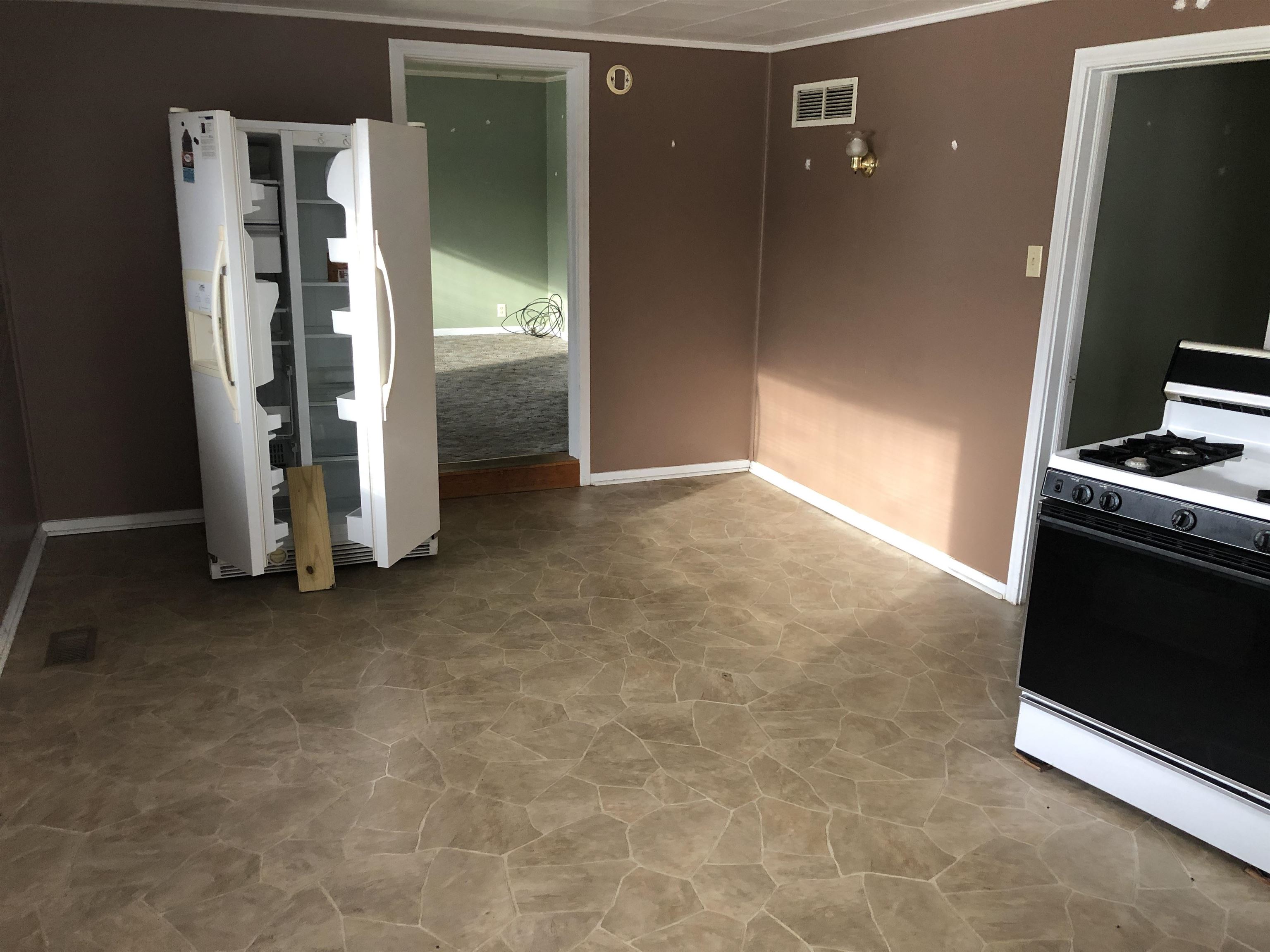 8581 East Pickard Road Mount Pleasant, MI 48858 - Photo 6 of 14 1895487-5.JPG