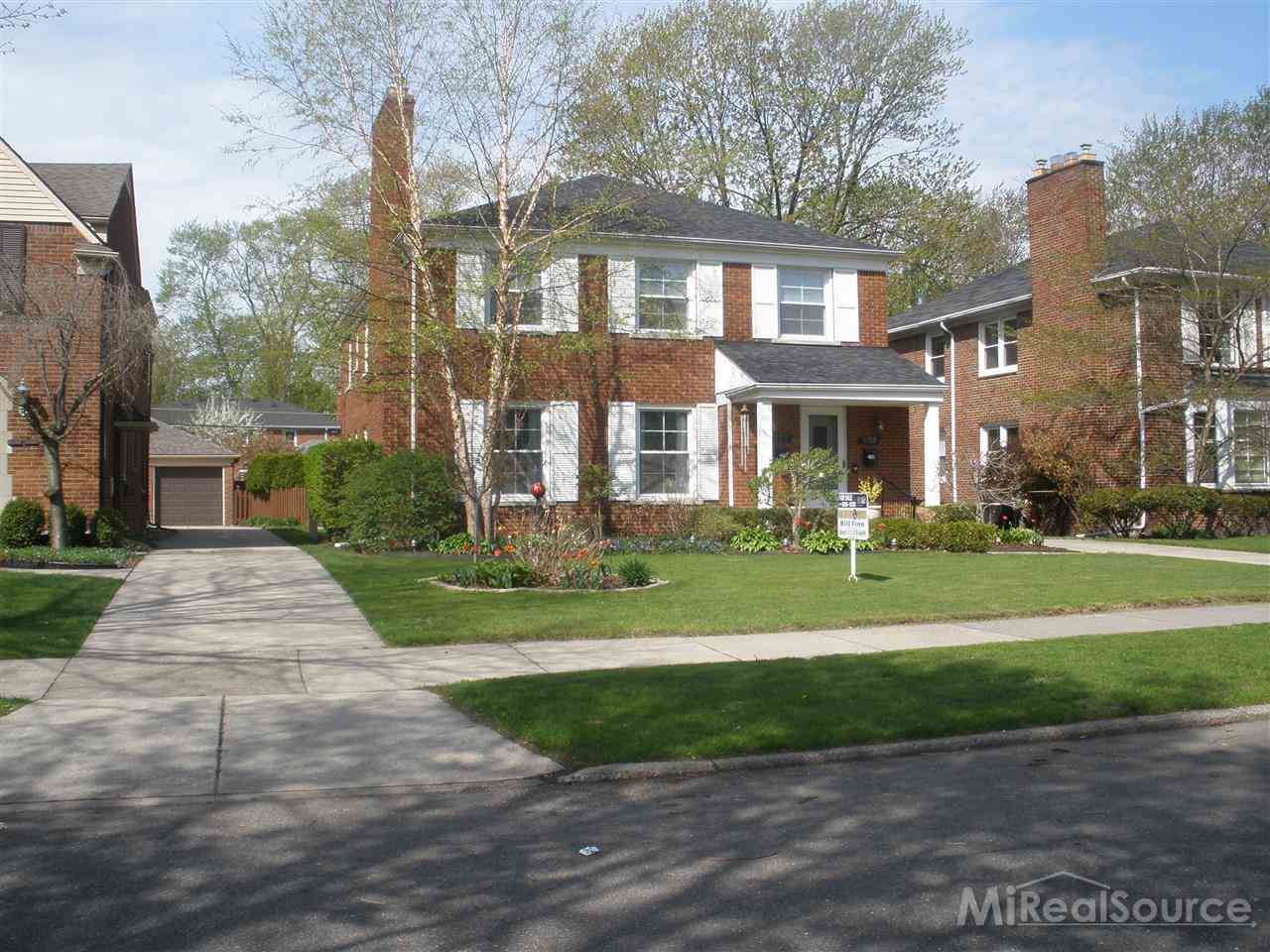 855-57 Harcourt Road Grosse Pointe, MI 48230 - Photo 1 of 30 31189553.JPG