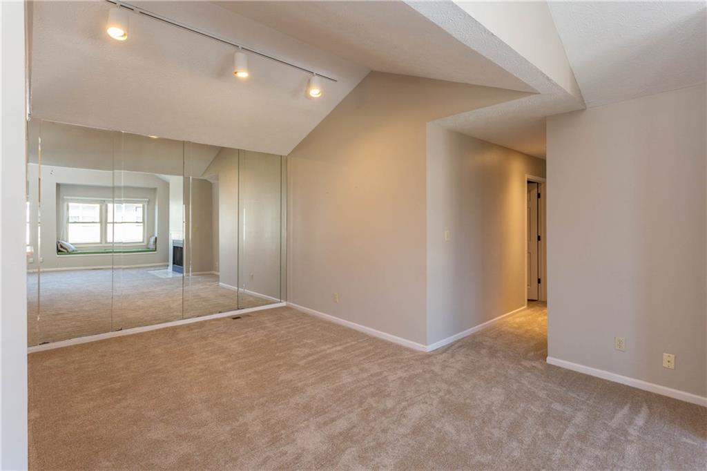 9539 Maple Way Indianapolis, IN 46268 - Photo 12 of 24
