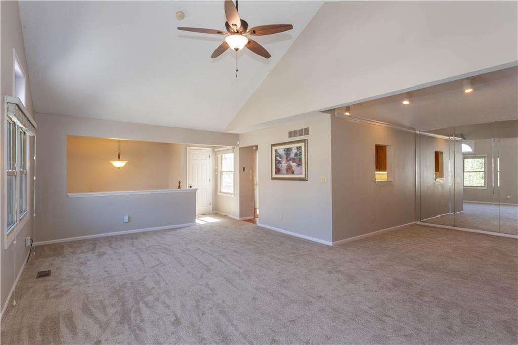 9539 Maple Way Indianapolis, IN 46268 - Photo 5 of 24